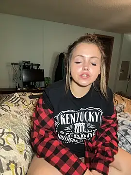 JuicyExxxperience online show from October 15, 2:47 pm