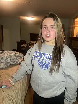 JuicyExxxperience online show from December 19, 1:57 pm