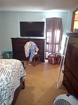 Snapshot of JuicyExxxperience chatting on November 6, 2:32 pm JuicyExxxperience online show from November 6, 2:32 pm