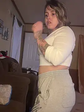 JuicyExxxperience online show from January 15, 10:51 am