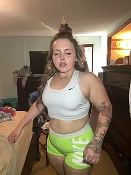 JuicyExxxperience online show from October 18, 8:22 pm