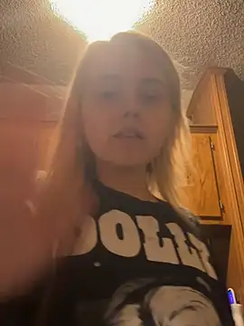 JuicyExxxperience online show from February 15, 12:48 pm