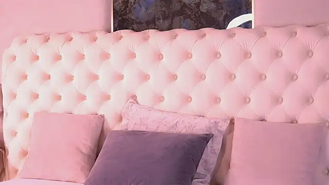 BellaNoirre online show from March 28, 7:04 pm