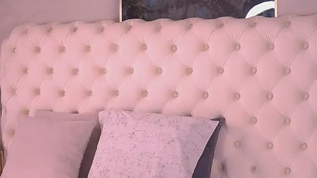 BellaNoirre online show from April 3, 6:36 pm