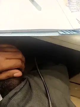 Snapshot of hotboy43339 chatting on March 2, 7:15 am hotboy43339 online show from March 2, 7:15 am