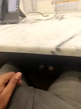 hotboy43339 online show from February 25, 2:45 am