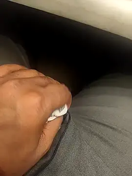 Snapshot of hotboy43339 chatting on February 11, 8:58 am hotboy43339 online show from February 11, 8:58 am