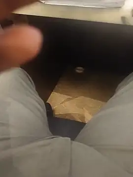 hotboy43339 online show from June 11, 12:13 pm
