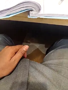 hotboy43339 online show from January 7, 2:49 am