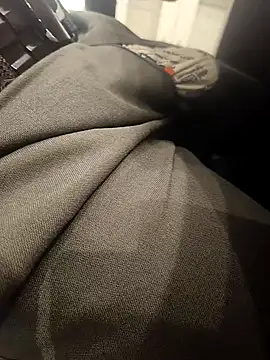 Snapshot of hotboy43339 chatting on December 17, 9:03 am hotboy43339 online show from December 17, 9:03 am