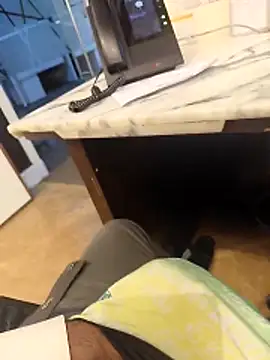 hotboy43339 online show from February 15, 8:46 am