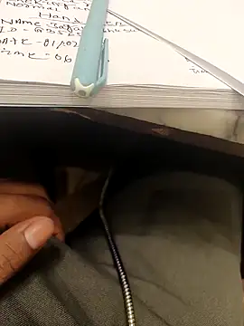 hotboy43339 online show from February 5, 3:02 am