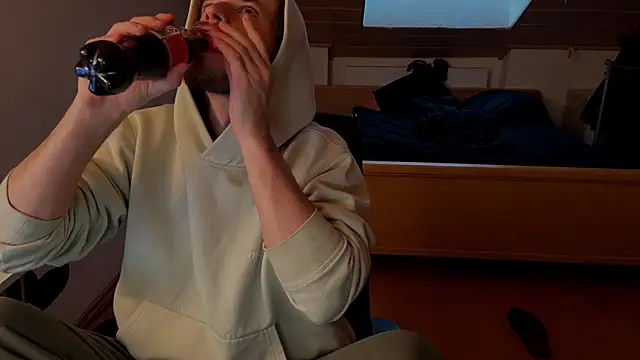 Snapshot of Bez3ybik chatting on February 20, 10:28 am Bez3ybik online show from February 20, 10:28 am