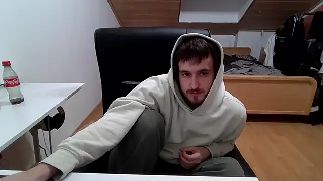 Snapshot of Bez3ybik chatting on December 17, 10:59 pm Bez3ybik online show from December 17, 10:59 pm