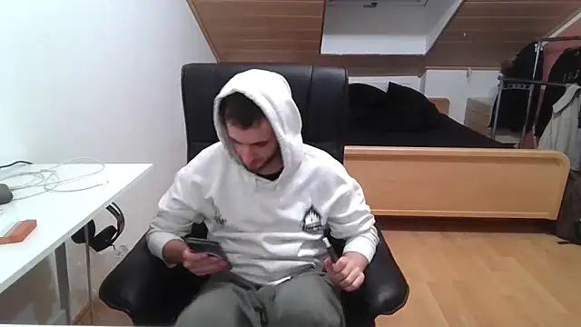 Snapshot of Bez3ybik chatting on October 18, 10:12 pm Bez3ybik online show from October 18, 10:12 pm