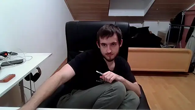 Snapshot of Bez3ybik chatting on November 16, 2:16 am Bez3ybik online show from November 16, 2:16 am