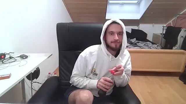 Snapshot of Bez3ybik chatting on September 10, 5:34 pm Bez3ybik online show from September 10, 5:34 pm