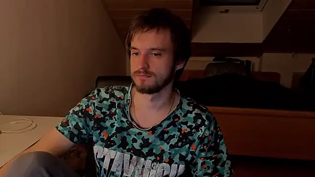 Snapshot of Bez3ybik chatting on January 5, 6:55 pm Bez3ybik online show from January 5, 6:55 pm