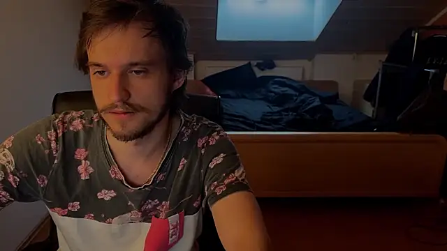 Snapshot of Bez3ybik chatting on February 11, 7:52 am Bez3ybik online show from February 11, 7:52 am