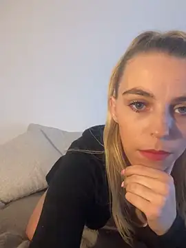 BrumeLove online show from February 28, 9:53 am