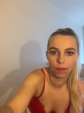 BrumeLove online show from February 8, 11:08 am