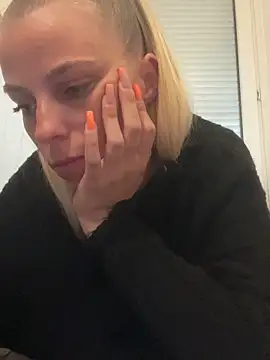 BrumeLove online show from June 12, 8:34 am