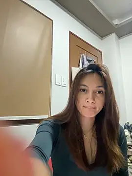 LanySylvia online show from November 4, 4:00 pm