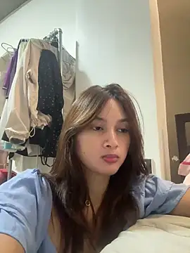 Snapshot of LanySylvia chatting on March 3, 3:46 am LanySylvia online show from March 3, 3:46 am