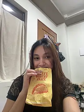 Snapshot of LanySylvia chatting on December 22, 5:46 pm LanySylvia online show from December 22, 5:46 pm