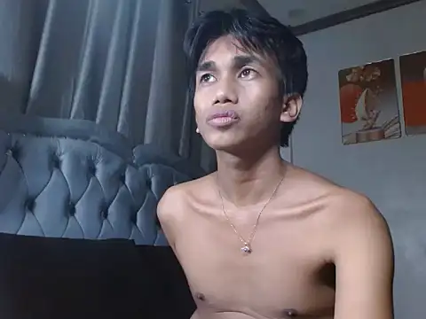 charlie0728 online show from September 13, 11:21 am