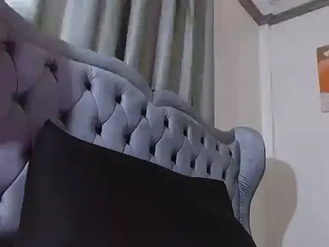 Snapshot of charlie0728 chatting on December 15, 6:47 pm charlie0728 online show from December 15, 6:47 pm