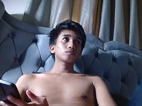 charlie0728 online show from December 4, 1:21 pm