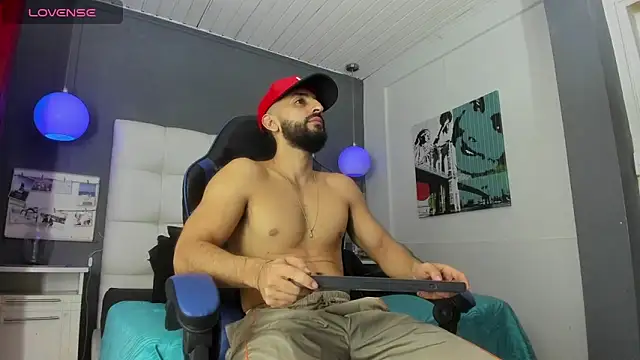 Yiyo10  online show from February 19, 4:31 am