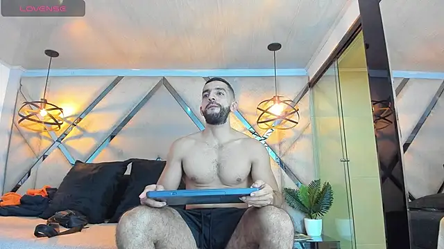 Yiyo10  online show from April 8, 3:52 am