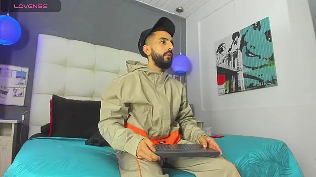 Yiyo10  online show from February 11, 3:50 am