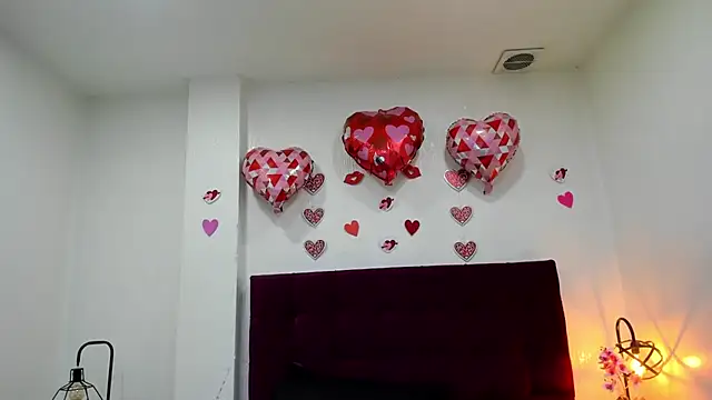 Snapshot of MashaPiink chatting on February 10, 1:10 pm MashaPiink online show from February 10, 1:10 pm