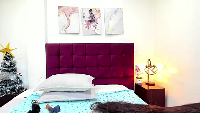 Snapshot of MashaPiink chatting on December 18, 1:15 pm MashaPiink online show from December 18, 1:15 pm