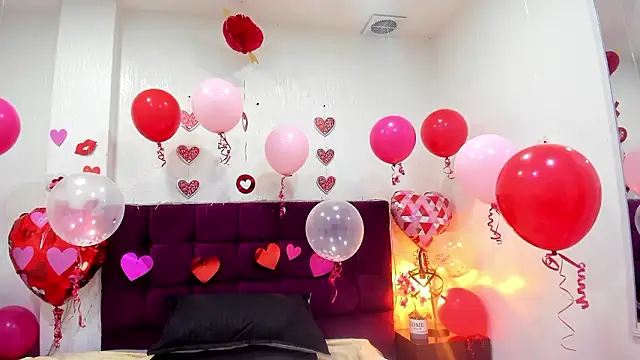 Snapshot of MashaPiink chatting on February 13, 1:11 pm MashaPiink online show from February 13, 1:11 pm