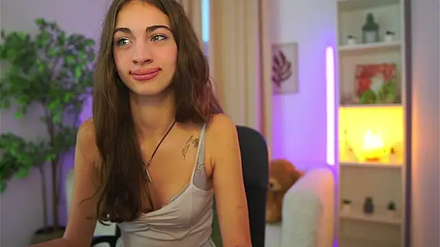 Sophie  Nice online show from September 26, 2:35 pm