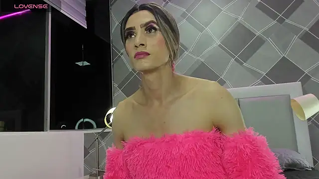 Snapshot of shantala_nastasiia chatting on June 11, 1:05 am shantala nastasiia online show from June 11, 1:05 am