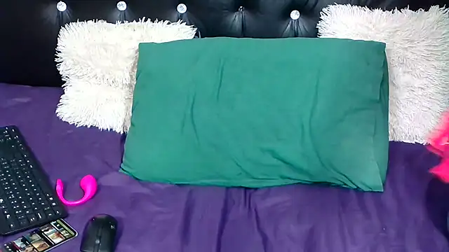 Snapshot of Wild_RoseXX chatting on September 23, 5:53 pm Wild RoseXX online show from September 23, 5:53 pm