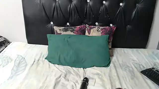 Wild RoseXX online show from April 2, 6:47 pm