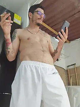 Snapshot of damian_bull chatting on November 12, 7:40 pm damian bull online show from November 12, 7:40 pm