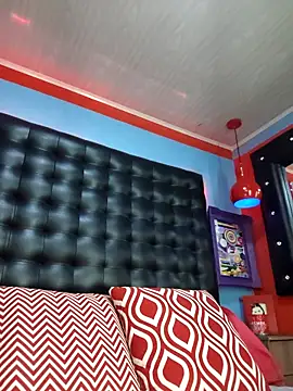 Snapshot of damian_bull chatting on February 17, 1:52 pm damian bull online show from February 17, 1:52 pm