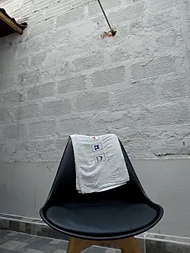 Snapshot of damian_bull chatting on November 10, 8:25 pm damian bull online show from November 10, 8:25 pm