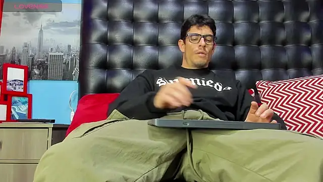 damian bull online show from March 8, 1:58 pm