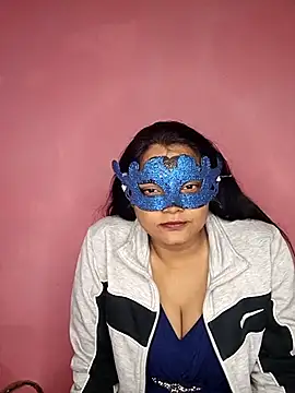 Snapshot of MEERAcle chatting on January 15, 3:43 am MEERAcle online show from January 15, 3:43 am