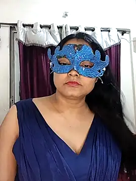 Snapshot of MEERAcle chatting on February 4, 1:06 pm MEERAcle online show from February 4, 1:06 pm