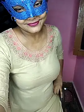Snapshot of MEERAcle chatting on September 27, 10:05 pm MEERAcle online show from September 27, 10:05 pm
