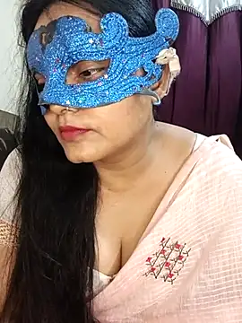 MEERAcle online show from March 15, 6:37 pm